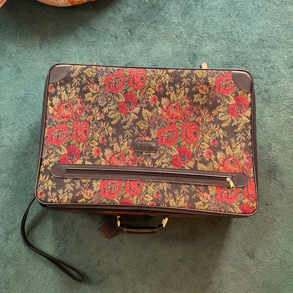 Four piece vintage Protocol luggage set